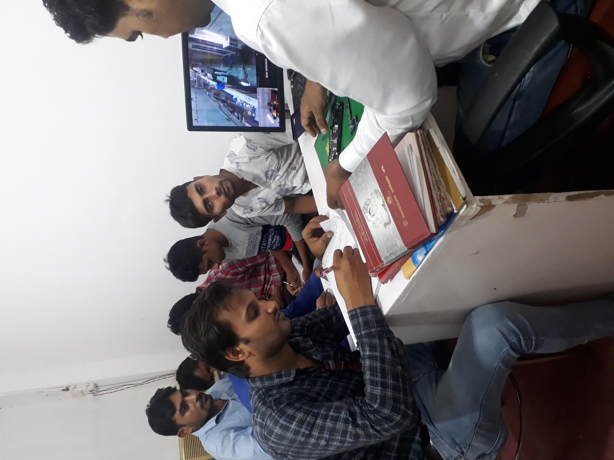 file - 2025-12-10T070933.963.jpeg